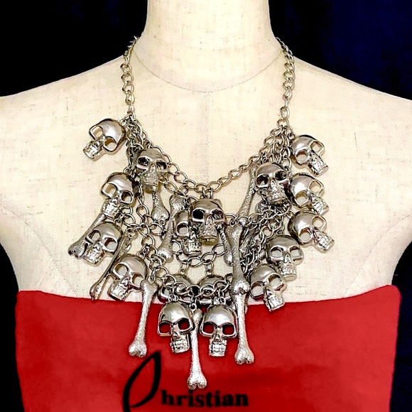 lucia Jewelry - 🖤LUCIA💕skull 💀 necklace